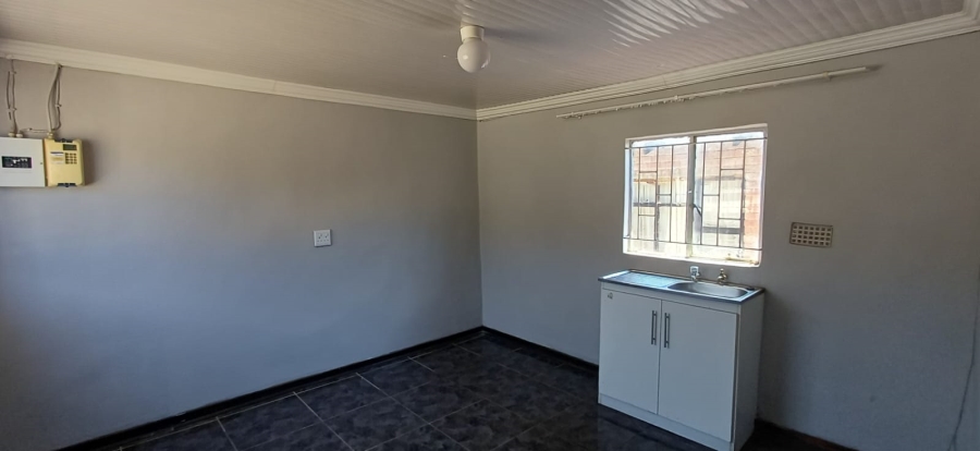 To Let 1 Bedroom Property for Rent in Bohlokong Free State